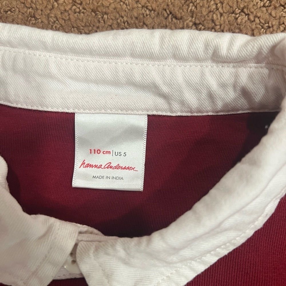Hanna Andersson Boys Burgundy Top With White Collar Size 5 — image 2 of 4